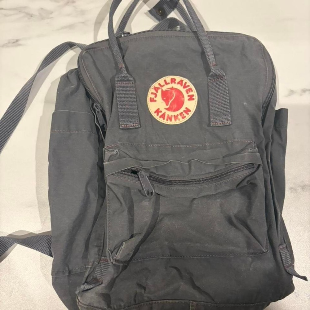 Gray Fjällräven Kanken backpack